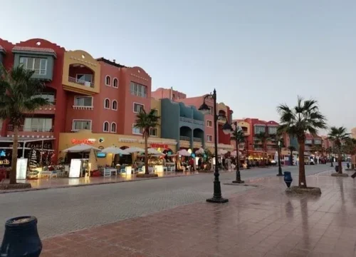 Entdecken Sie das nächtliche Hurghada – Private Stadtführung